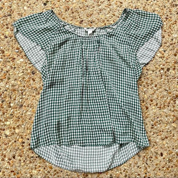 Banana Republic 100% Silk Green Cream Houndstooth Summer Blouse Size M - Picture 1 of 7